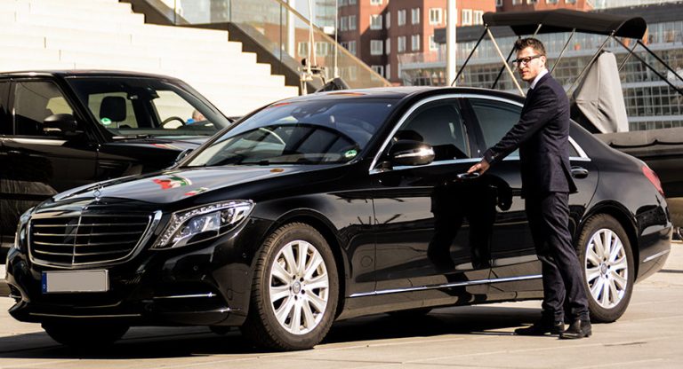 Taxi To Gatwick From Tunbridge Wells
