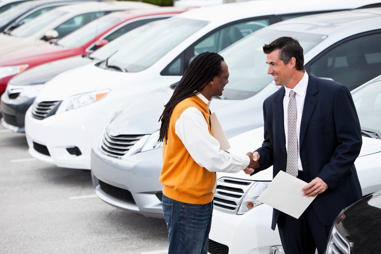 <strong>When is the Right Time to Buy a New Car in Dubai</strong>