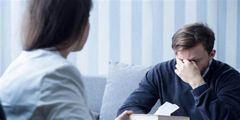 What are the benefits of using the rehab centre for obsessive people?
