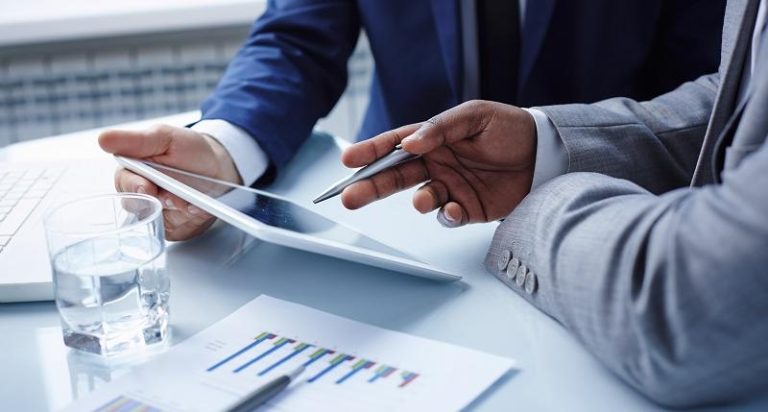 What are the benefits of using a recruitment agency in Singapore?
