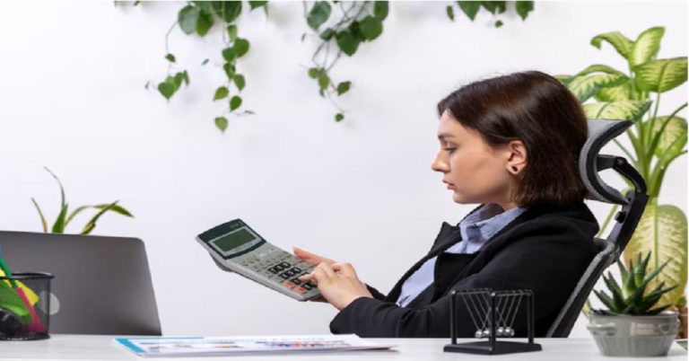 How to Manage Revolving Debt-Tips for Staying Ahead